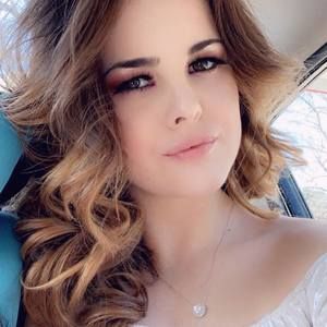 Meet your Posher, Brandi